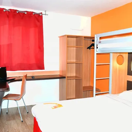 Отель Premiere Classe Paris Est Bobigny